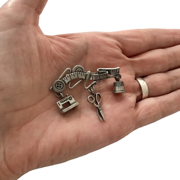 Adorable Sewing Dangle Brooch Pin - Pewter? - Picture 7 of 8